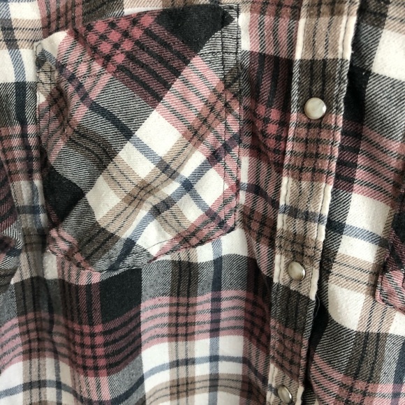 ✨OFFER Forever 21 flannel ! ✨ - Picture 2 of 6